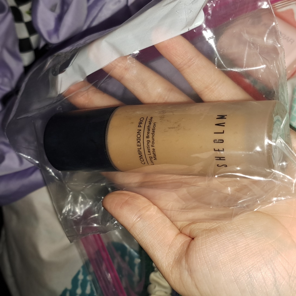 Sheglam nude matte foundation